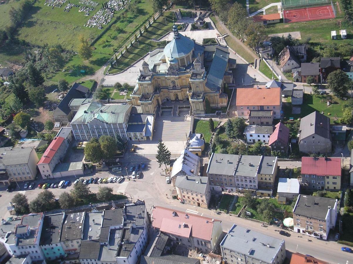 Pokoje Goscinne Hana Radkow Exterior photo